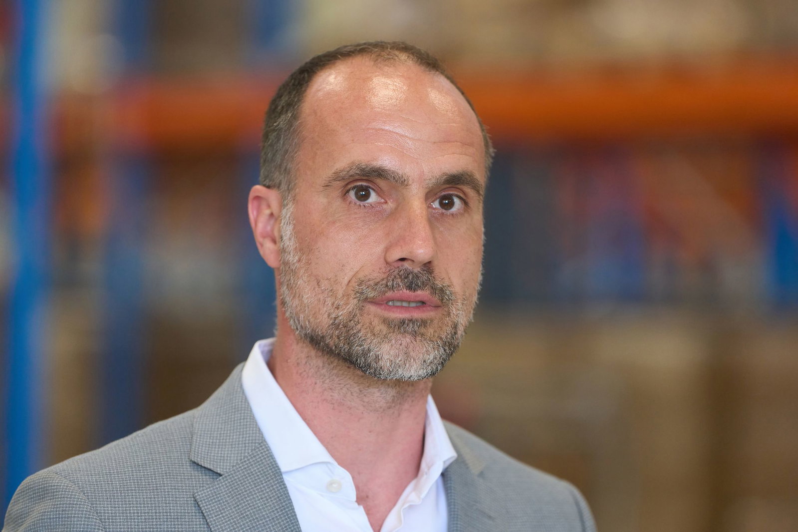 Gesundheitsminister Hoch kündigt einen besseren Schutz der Kliniken gegen Hitze an. (Archivbild) 