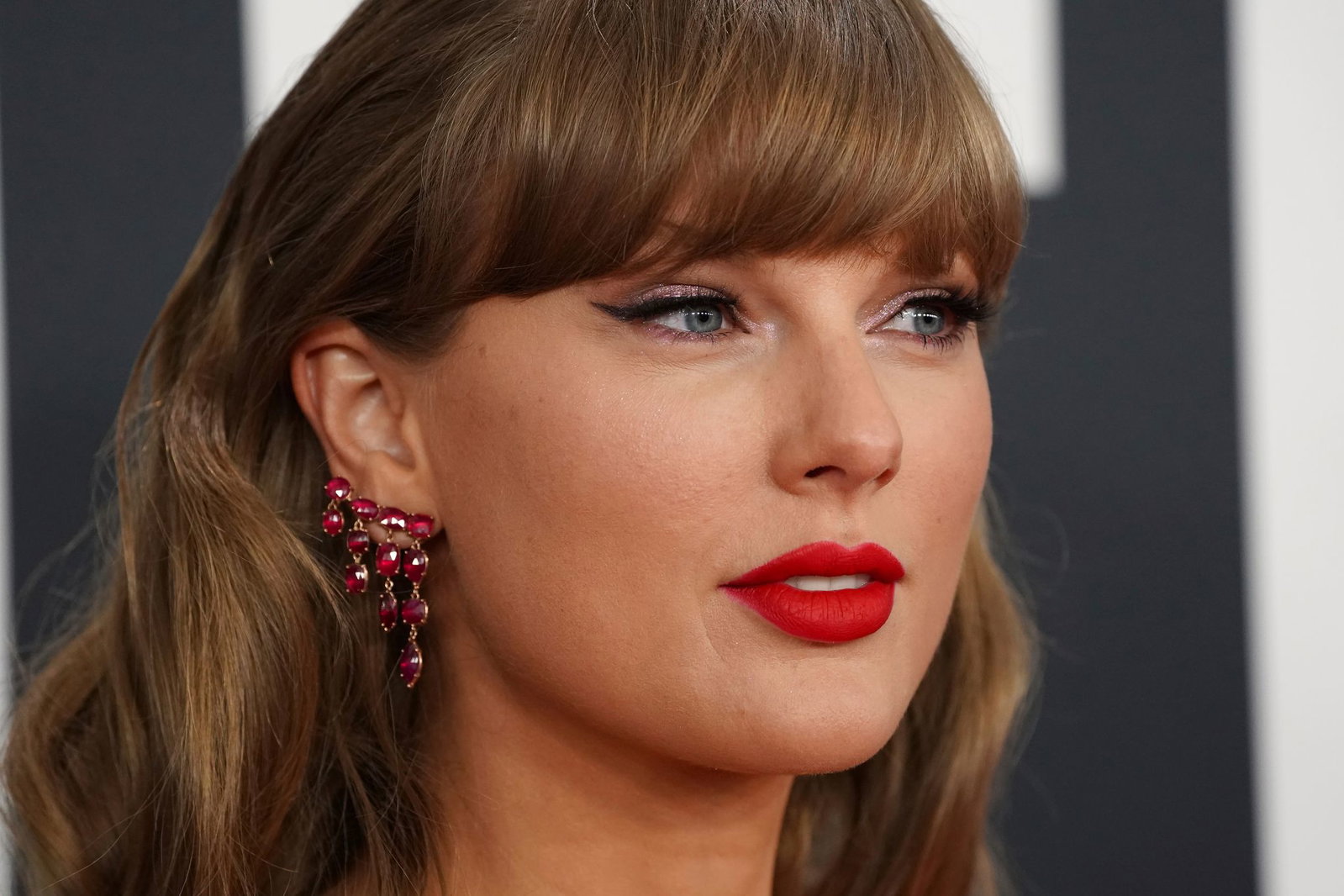 US-Sängerin Taylor Swift hat ein langes Interview im Grammy Museum in Los Angeles gegeben.