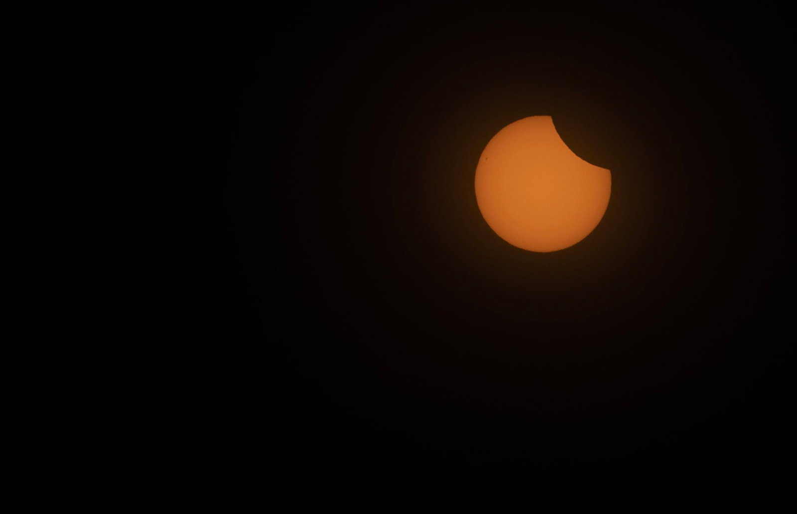 Zur Sonnenfinsternis wird im Südwesten ein wolkenfreier Himmel erwartet. (Symbolbild)