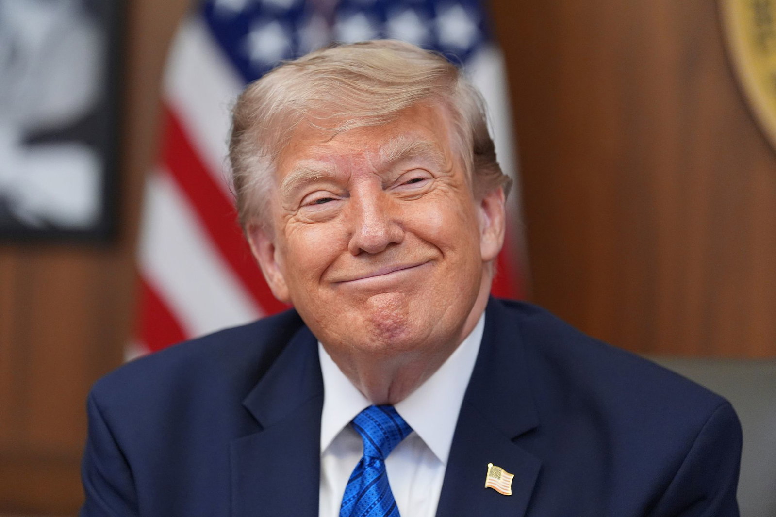 Noch mehr Amerikaner sollen neue Pässe mit Donald Trumps Abbild bekommen. 