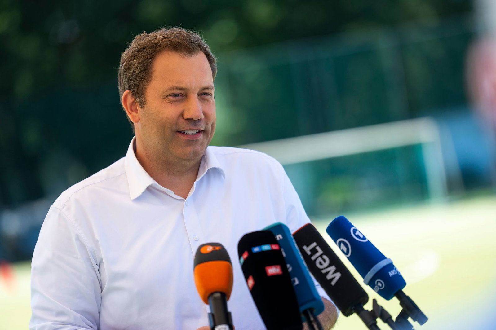 Finanzminister Klingbeil fordert von der Union Zugeständnisse bei der Gegenfinanzierung von Steuerentlastungen.