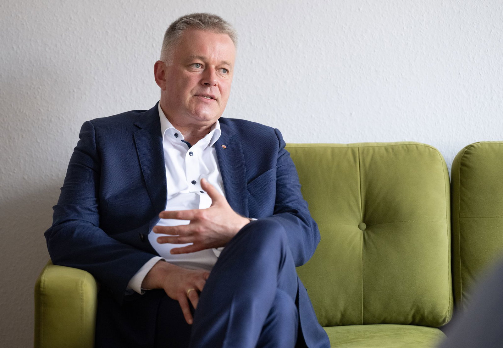 «Ich stelle mir schon länger die Frage, ob es wirklich sinnvoll ist, dass die Trägerschaft von kommunalen Kindertagesstätten in der Zuständigkeit der Ortsgemeinden liegt», sagt Ministerpräsident Schnieder. (Archivbild)