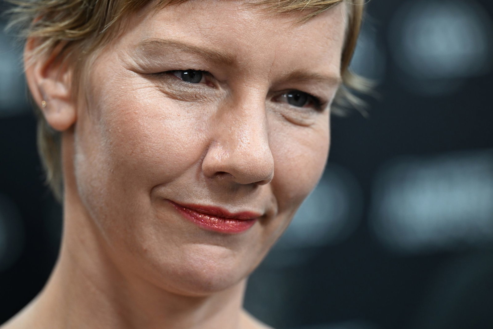 Ihre Rollen sind eher ernst, oft nur auf den ersten Blick: Sandra Hüller. (Archivbild)