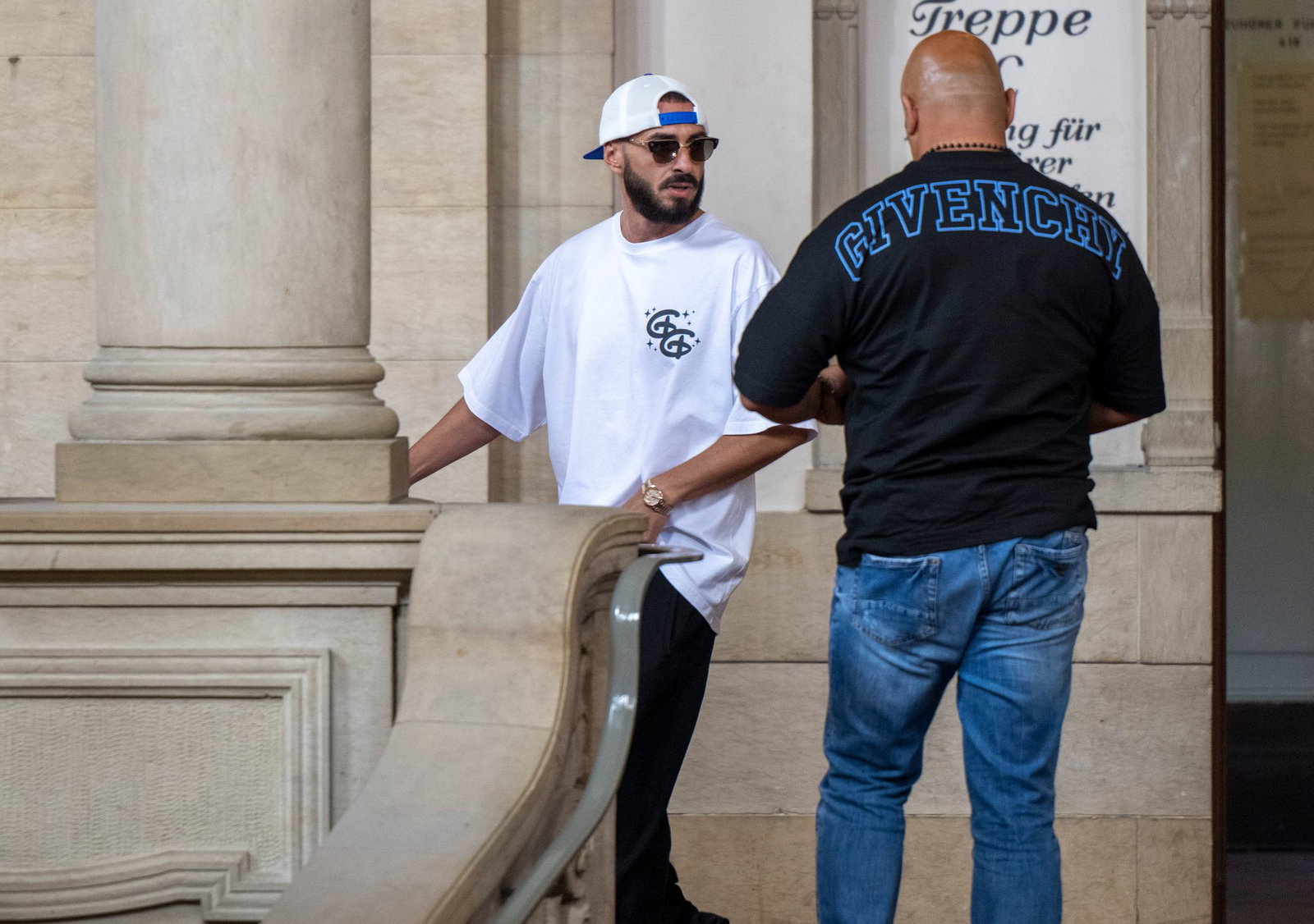 Rapper Shindy hat wegen eines Rippenbruchs seine geplante Tour absagen müssen. (Archivbild)
