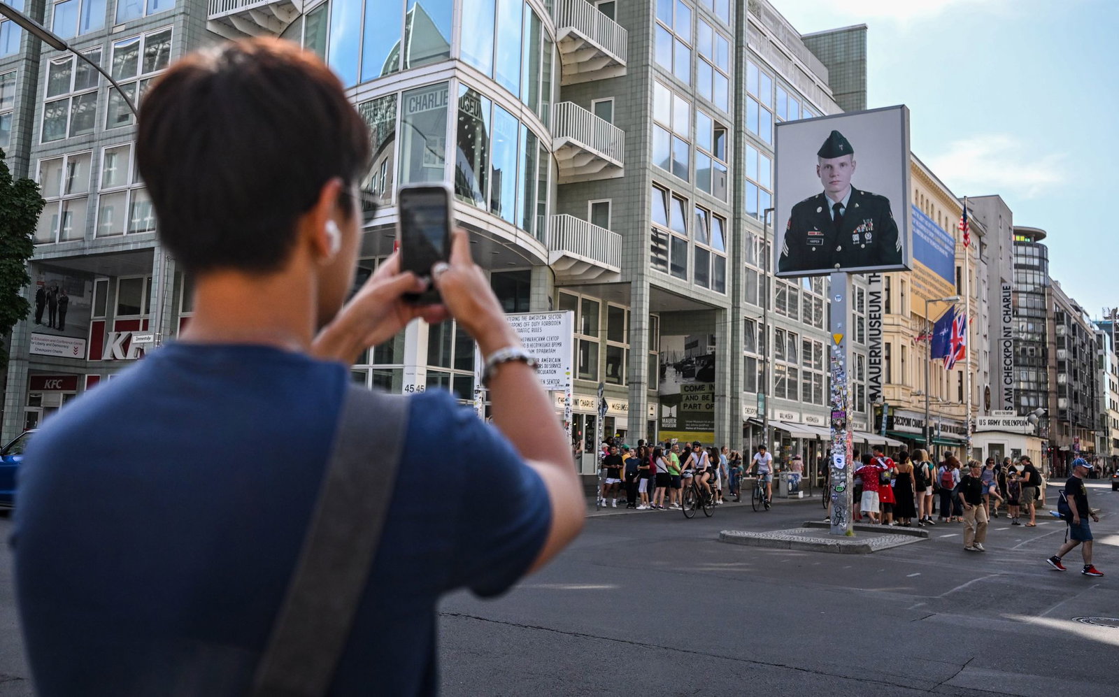Der Checkpoint Charlie als Erinnerungs- und Bildungsort soll weiterentwickelt werden. (Archivbild)