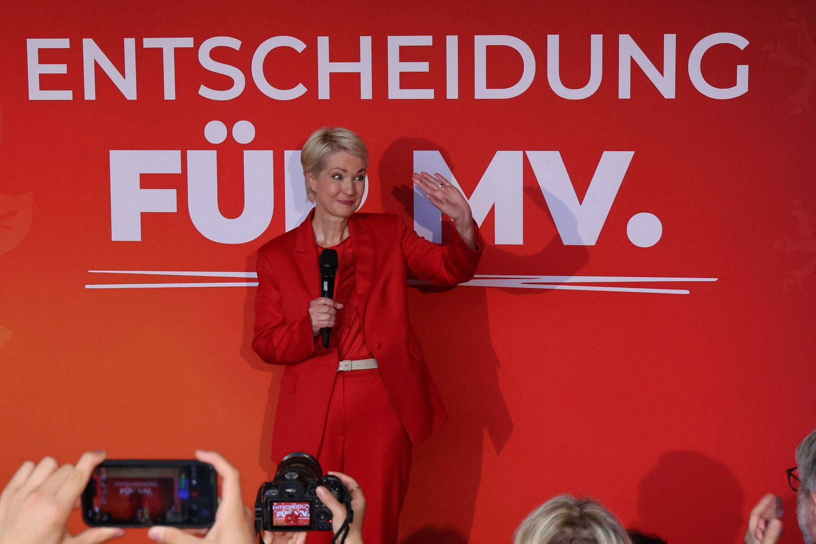 Manuela Schwesig ist Zweitplatzierte, erhebt aber wie die AfD den Regierungsanspruch.