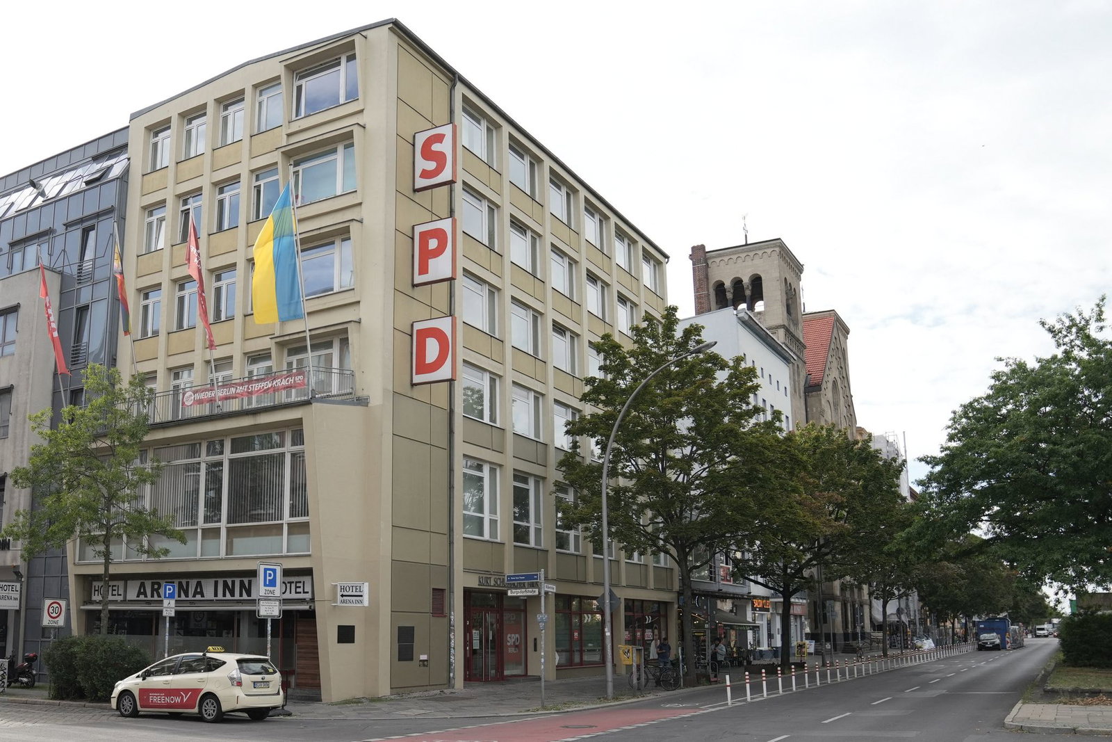 Im Zuge der Ermittlungen gegen den Berliner SPD-Politiker Krach wurde auch sein Parteibüro durchsucht.