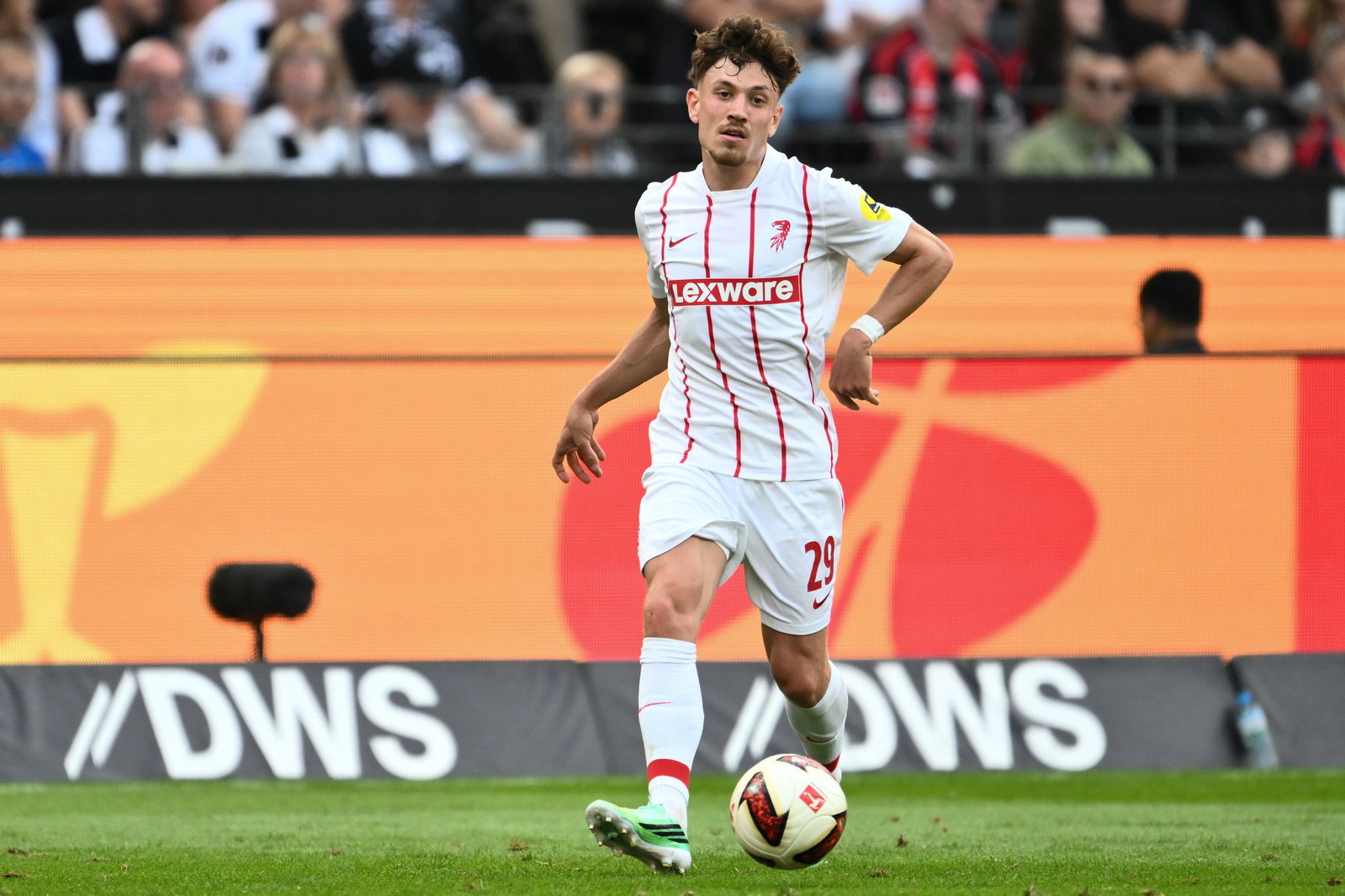 Philipp Treu ist ein Topkandidat auf den Posten als rechter Außenverteidiger. (Archivbild) 