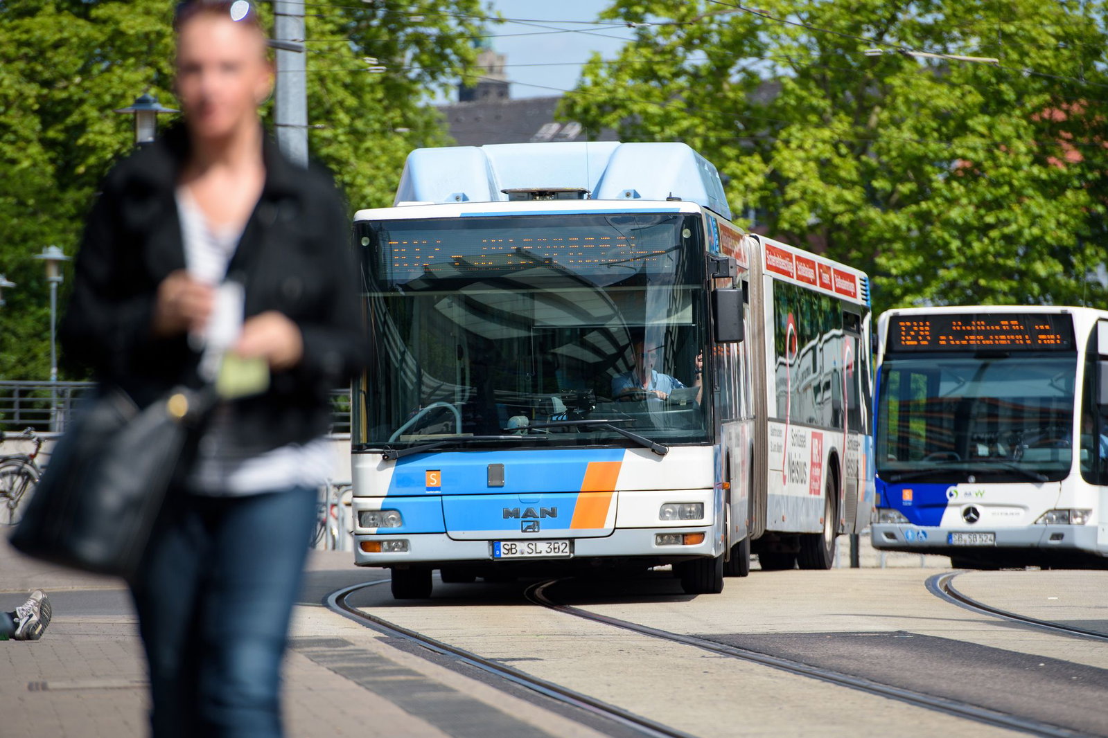 Wer an Adventssamstagen in die saarländischen Busse und Bahne einsteigt, benötigt dafür keinen Fahrschein. (Symbolbild) 
