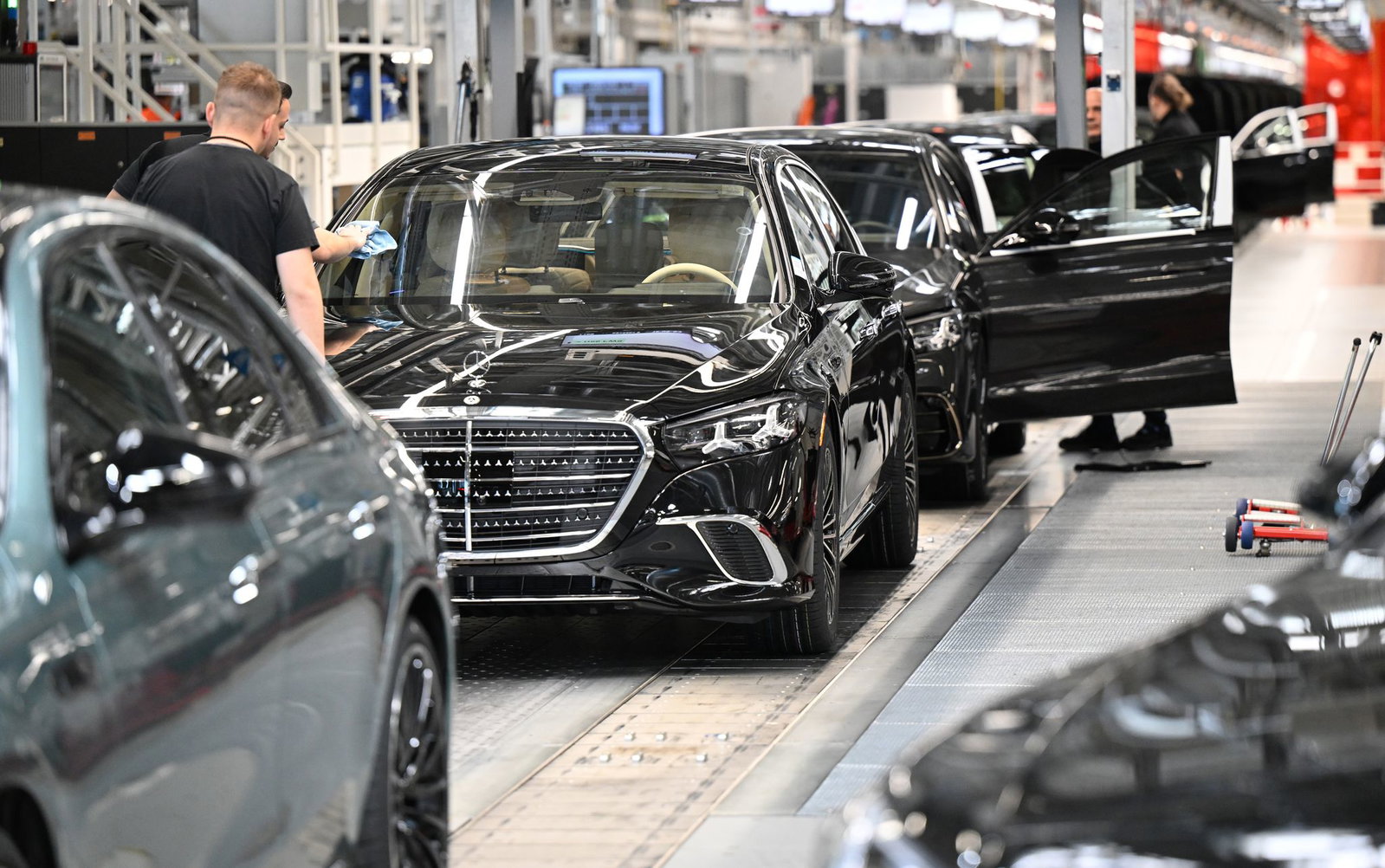 In Sindelfingen fertigt Mercedes-Benz seine sogenannten Top-End-Modelle - wie zum Beispiel die S-Klasse. (Archivbild)
