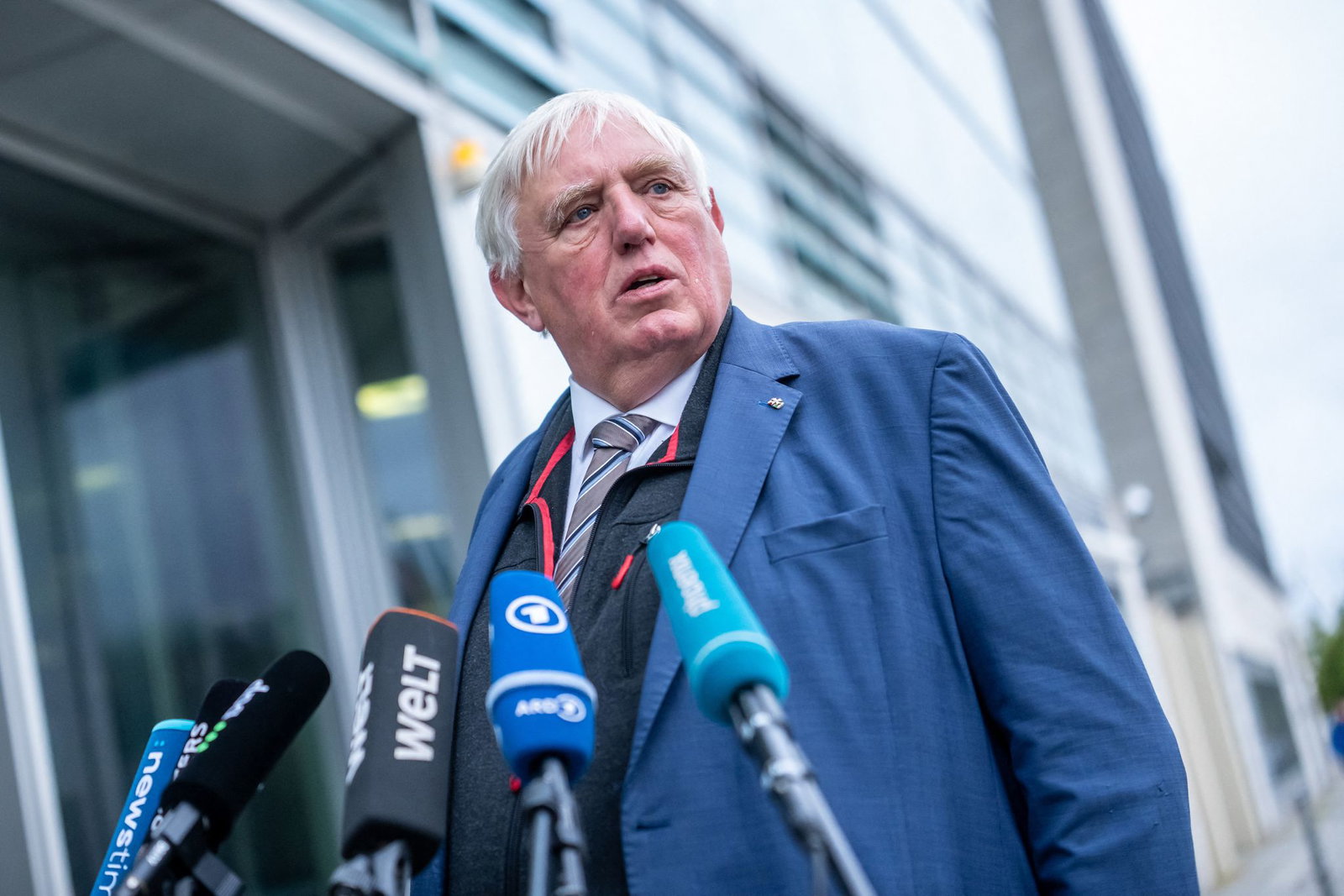 Der stellvertretende CDU-Vorsitzende Karl-Josef Laumann hat sich im Deutschlandfunk zum Pflegestreit geäußert. (Archivbild)