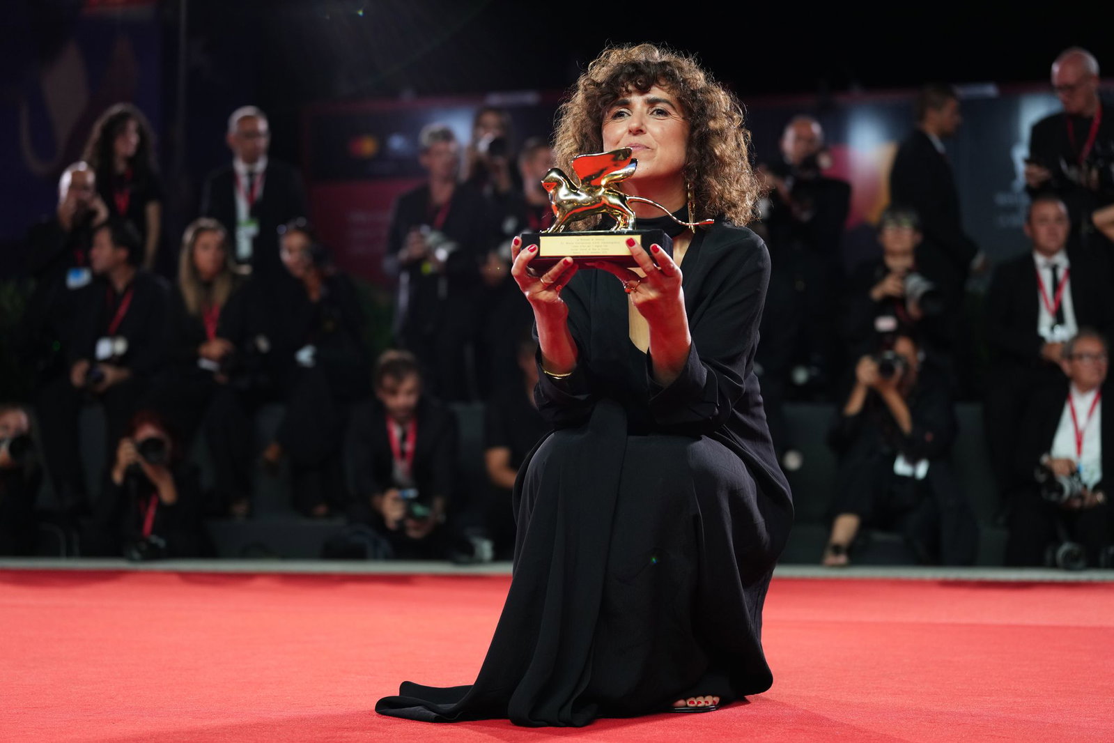 Sie ist die achte Frau, die den Goldenen Löwen in der Geschichte der Filmfestspiele gewinnt: May el-Toukhy.