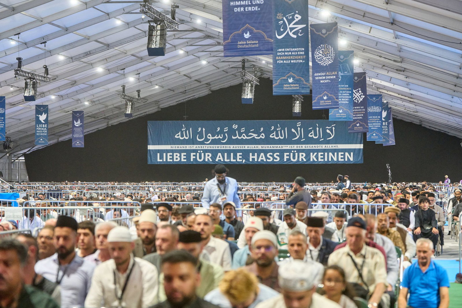 Bis zum Sonntag werden Zehntausende Menschen auf dem Flugplatz in Mendig erwartet.  