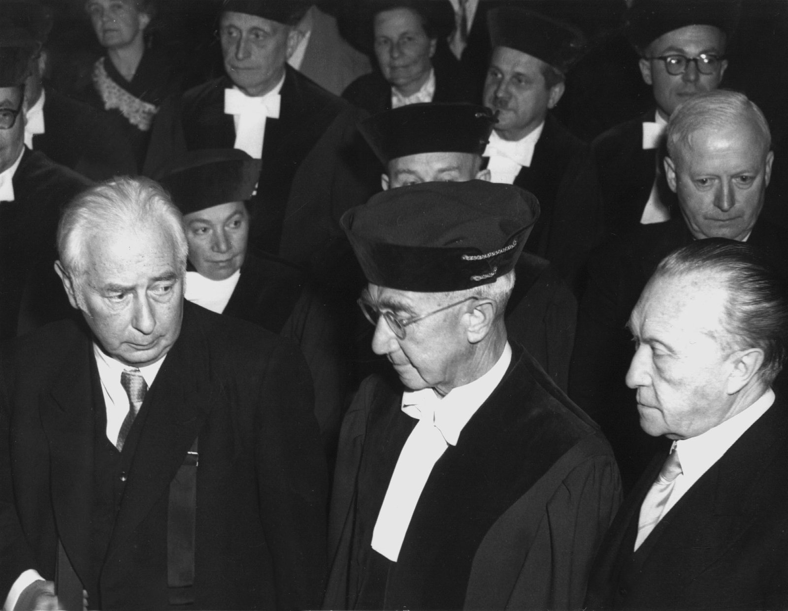 Knapp drei Wochen nach der Entscheidung wurde das Bundesverfassungsgericht feierlich eröffnet. (Archivbild)