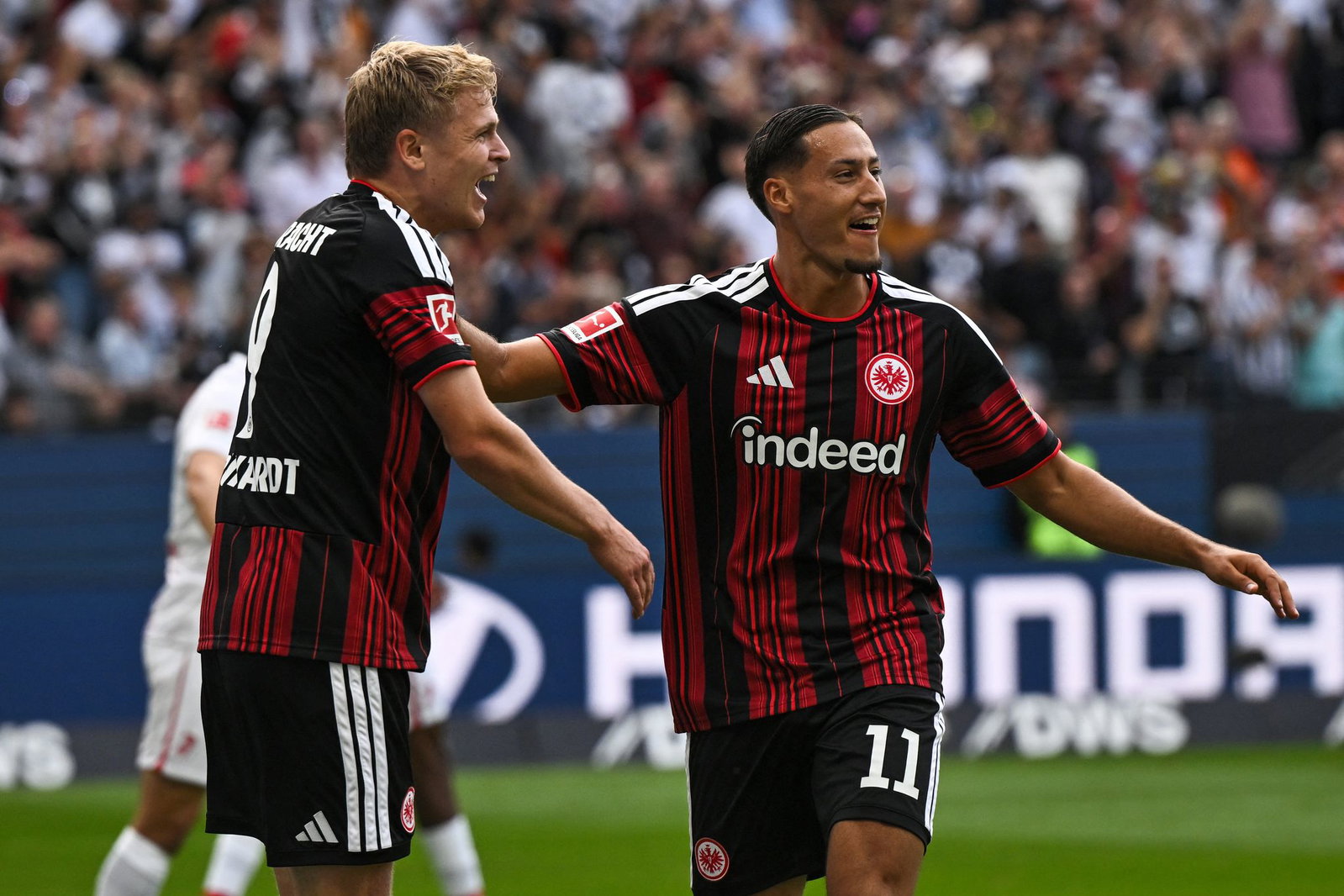 Younes Ebnoutalib und Jonathan Burkardt schossen sich für Jürgen Klopp warm.
