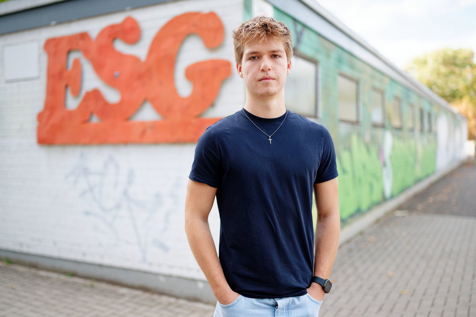 Elija Walk beantragt nach dem Abitur die Neubewertung seiner Klausuren und Halbjahresnoten in Deutsch, Biologie und Sport.