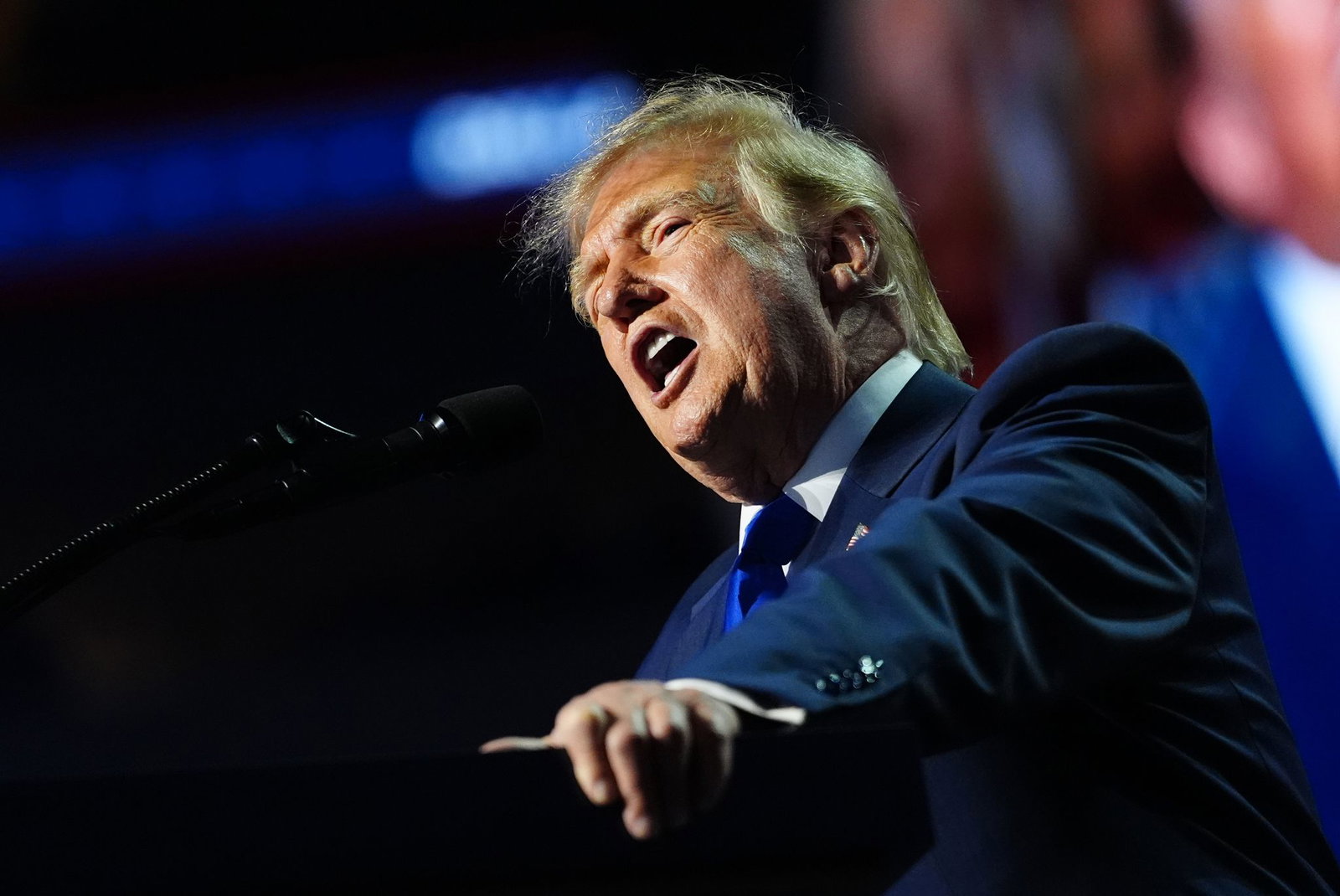 Trump will die Amerikanerinnen und Amerikaner davon überzeugen, bei den Zwischenwahlen Republikaner zu wählen. 