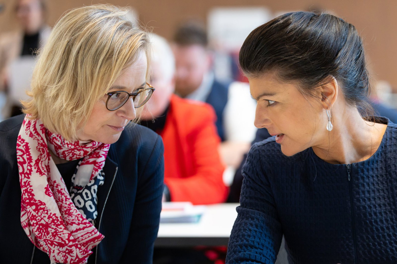 Im Dezember 2024 herrschte noch Einigkeit zwischen Sahra Wagenknecht und Katja Wolf. (Archivbild)
