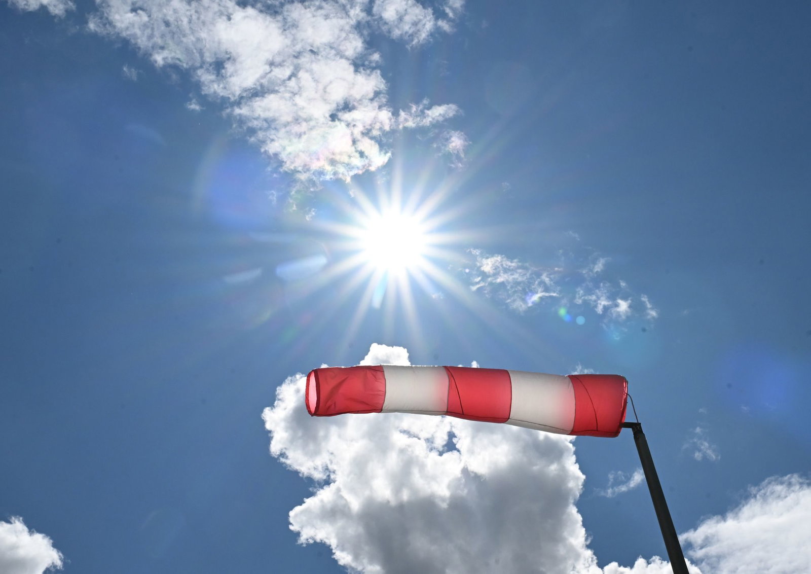 Fehler, Wetter und Routine können beim Fliegen gefährlich werden. (Symbolbild) 