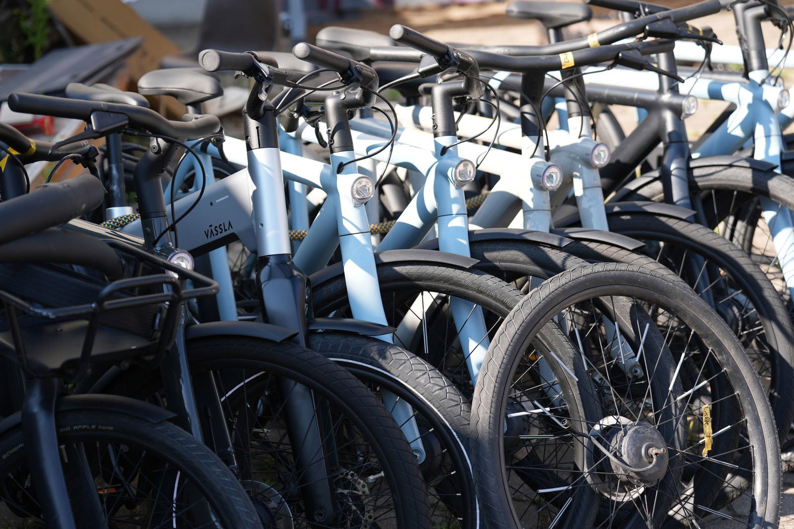 Rund zehn ausgestellte E-Bikes wurden aus einem Fahrradladen gestohlen. (Symbolbild)