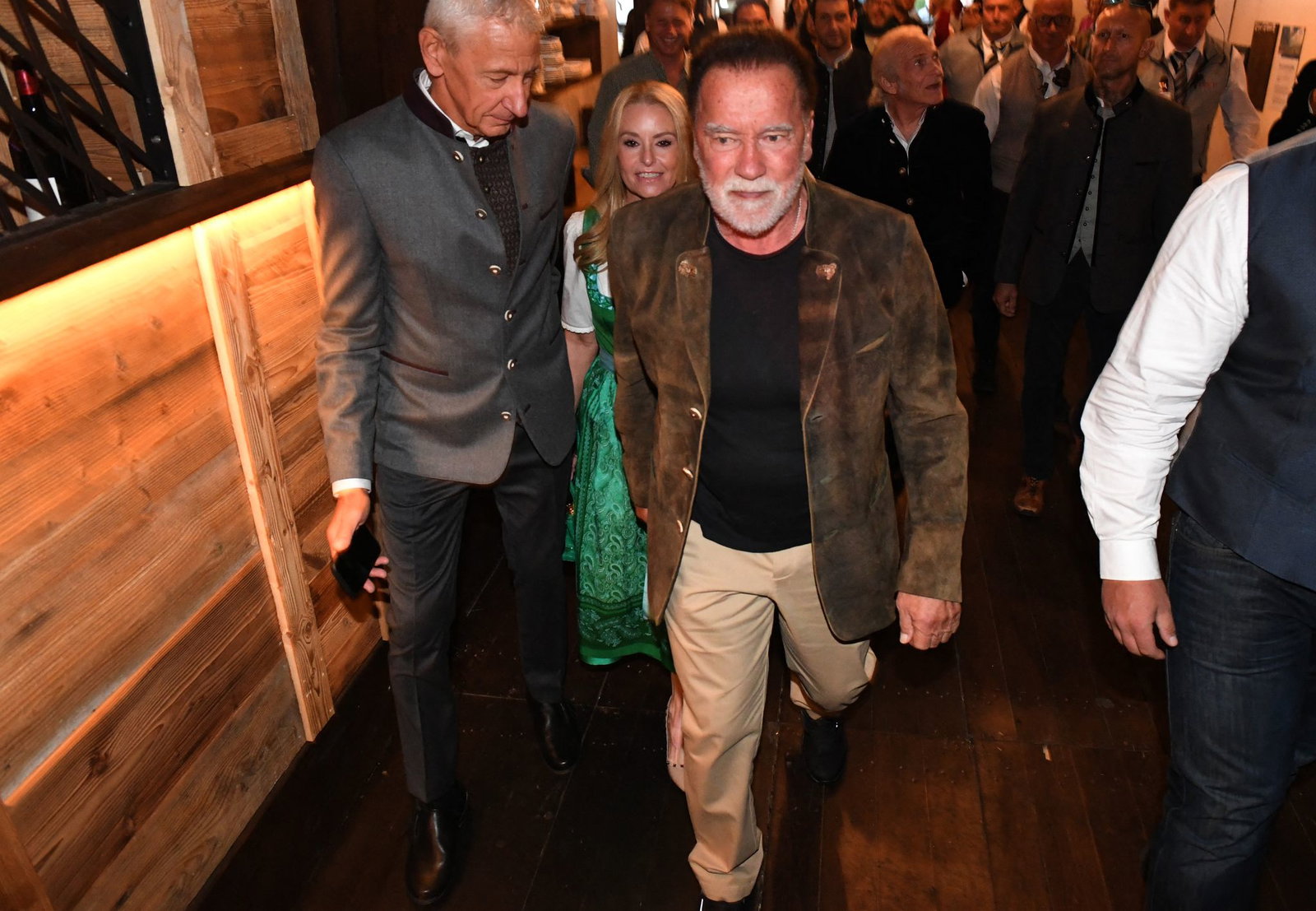 Schwarzenegger besuchte das Oktoberfest mit seiner Lebensgefährtin Heather Milligan.