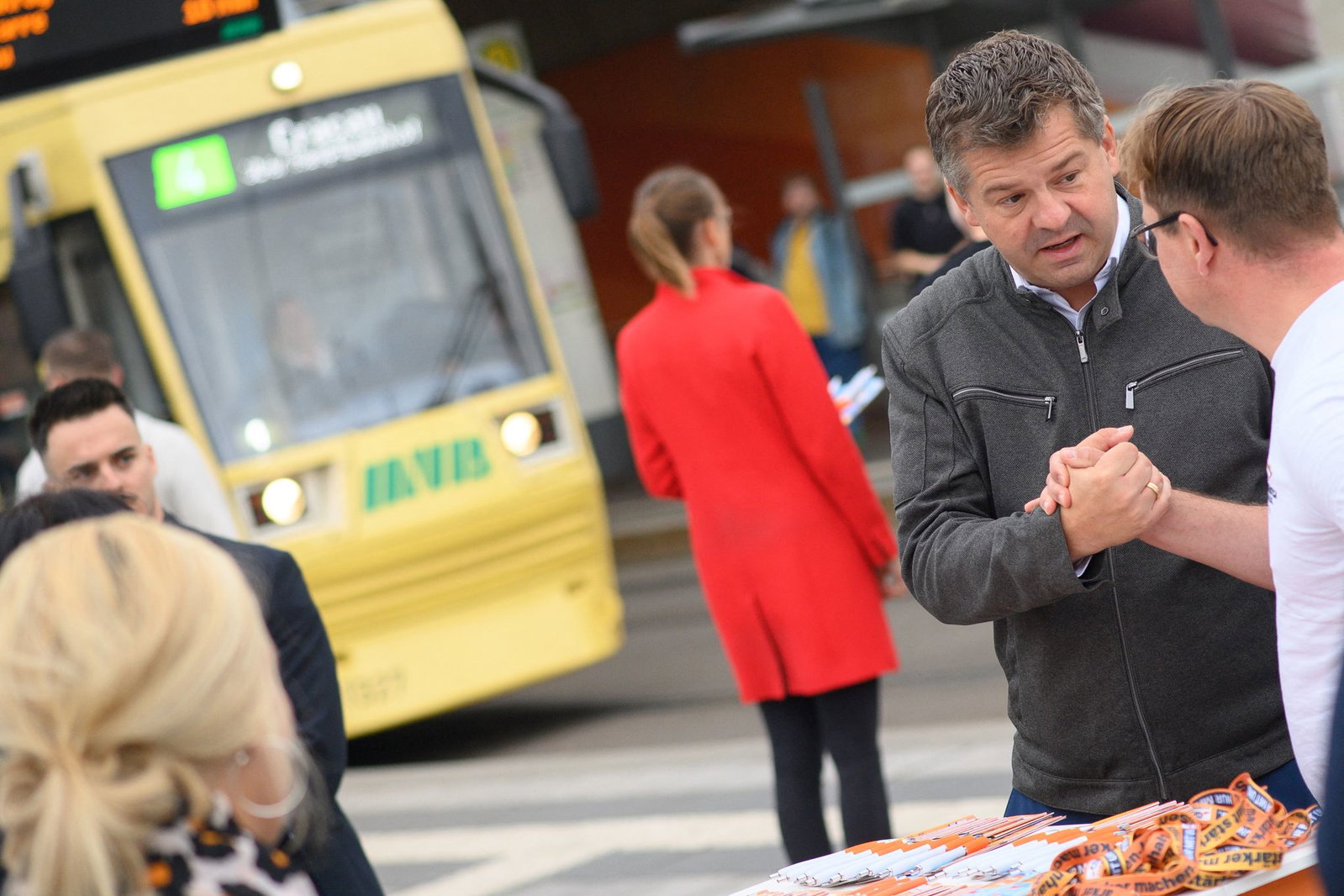 Kein Termin war Sven Schulze (CDU) zu klein, um Bürger und Unternehmer zu treffen. (Archivbild)