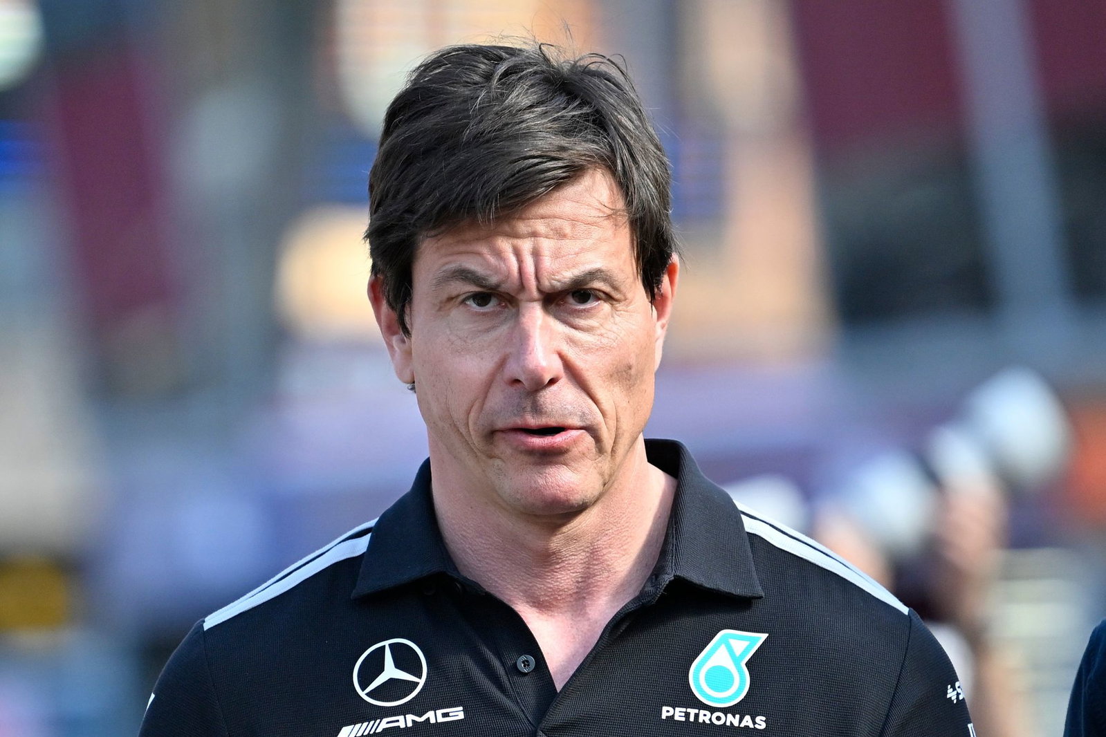 Teamchef Toto Wolff sieht Mercedes im Entwicklungsrennen im Rückstand. (Archivbild)