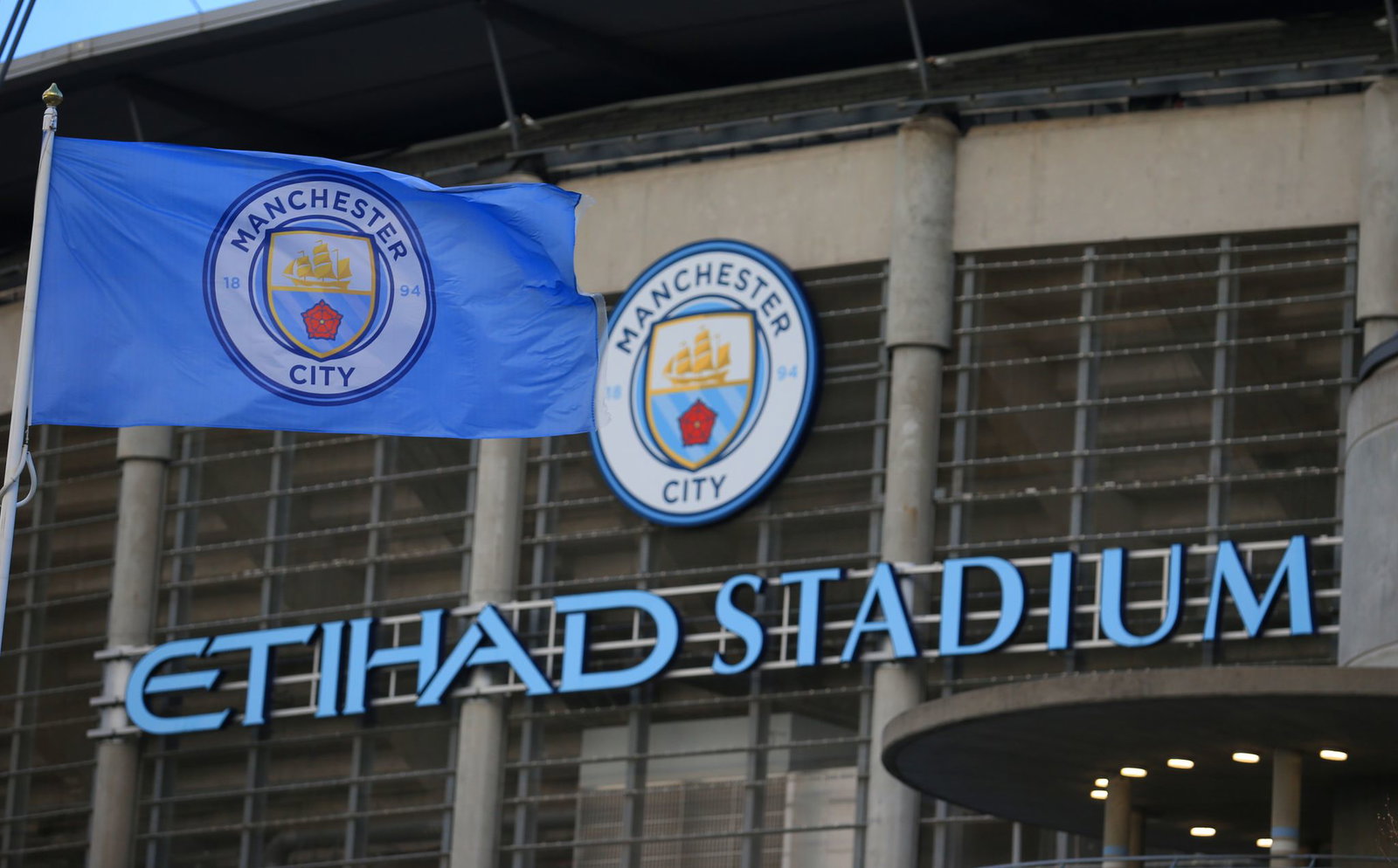 Der Skandal um Man City erschüttert den englischen Fußball. (Archivbild)