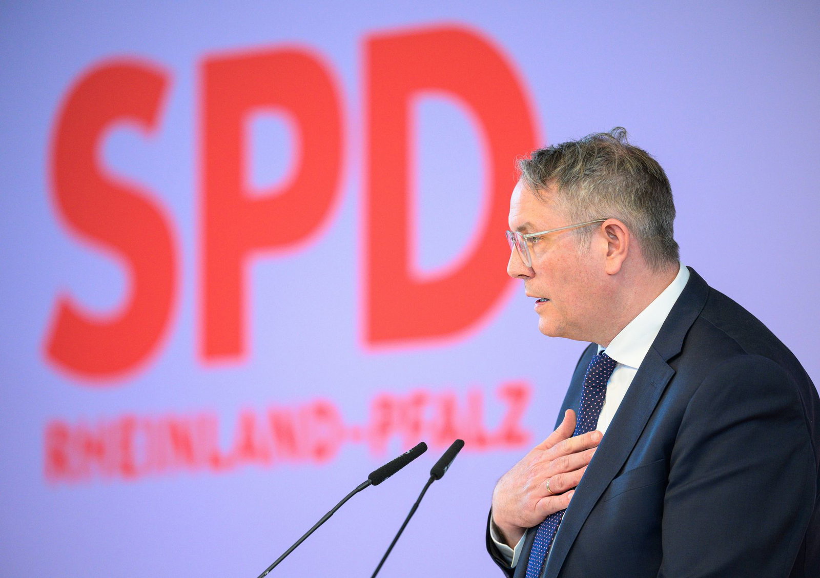 Schweitzer steht seit Ende Mai kommissarisch an der Spitze der rheinland-pfälzischen SPD. (Archivfoto)