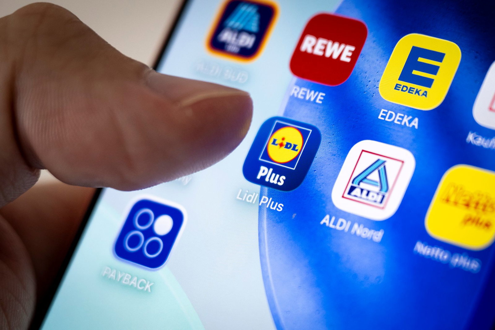 Die meisten Lebensmittelhändler haben eine eigene App, aber nicht alle ein Bonusprogramm.