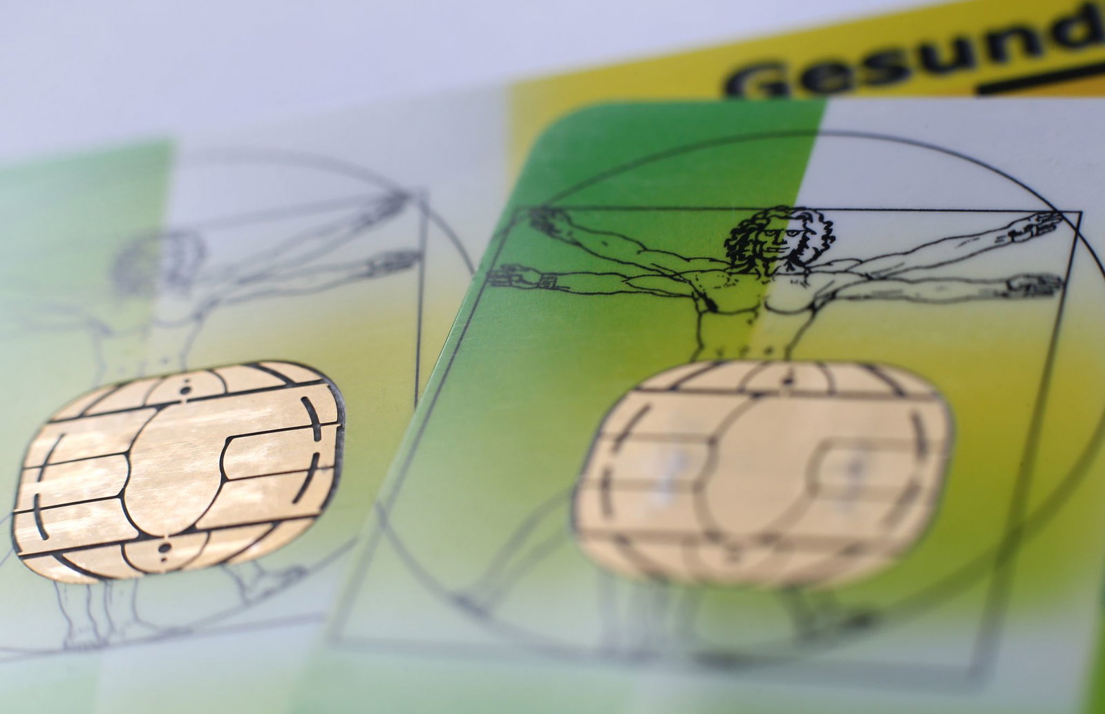 Große Kassen wollen prinzipiell weiterhin über Beitragsänderungen informieren. (Archivbild) 