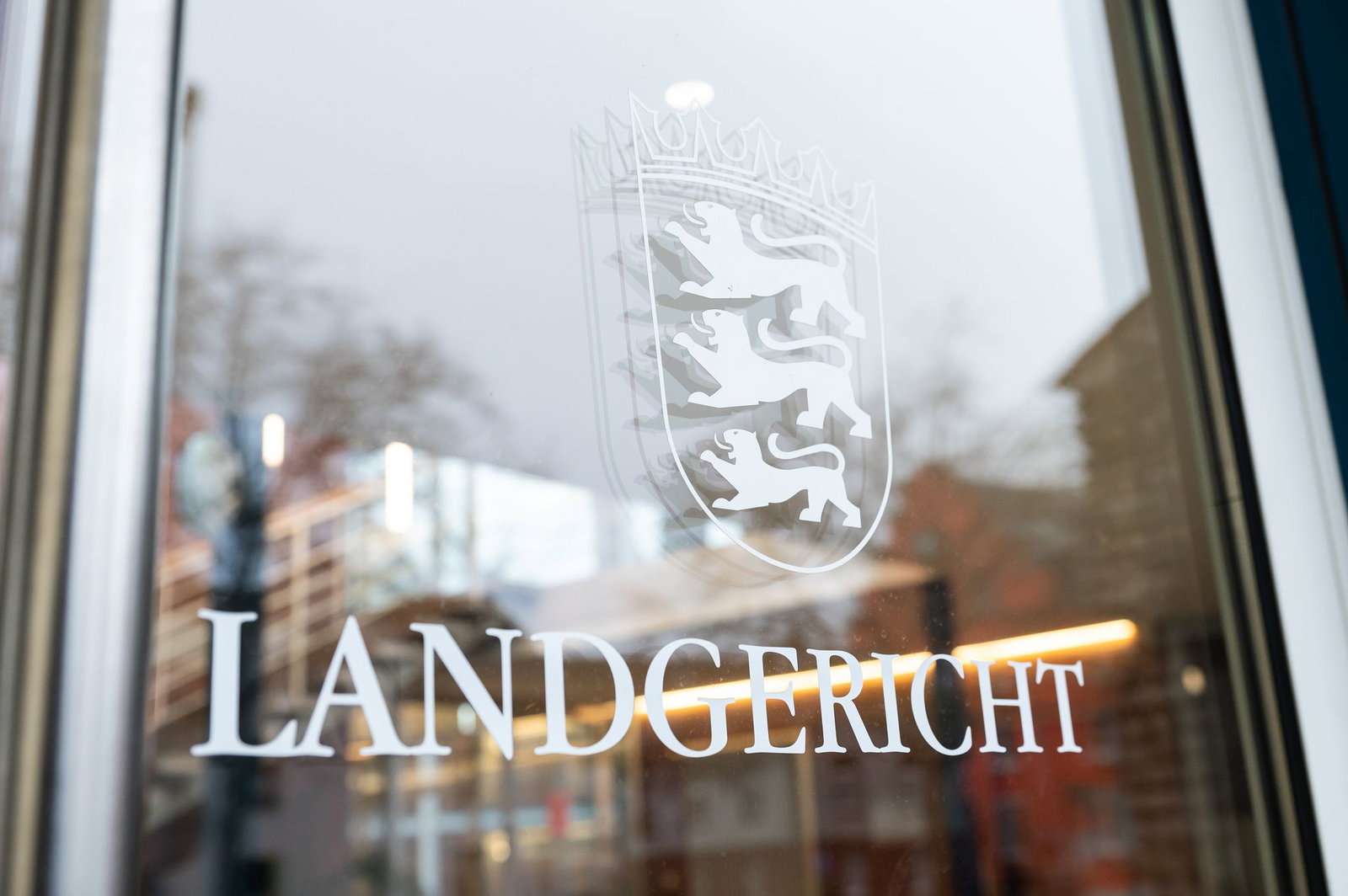 Eine Kieferorthopädin steht ab heute vor Gericht. 