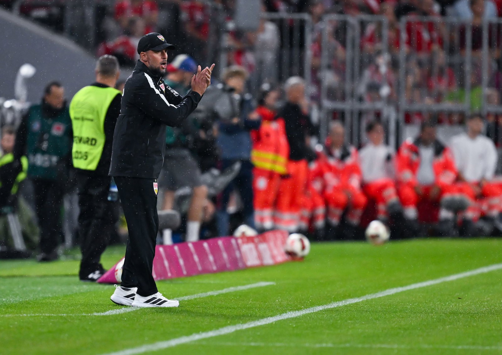 Sebastian Hoeneß freut sich, dass die Transferperiode zu Ende ist. (Archivbild)