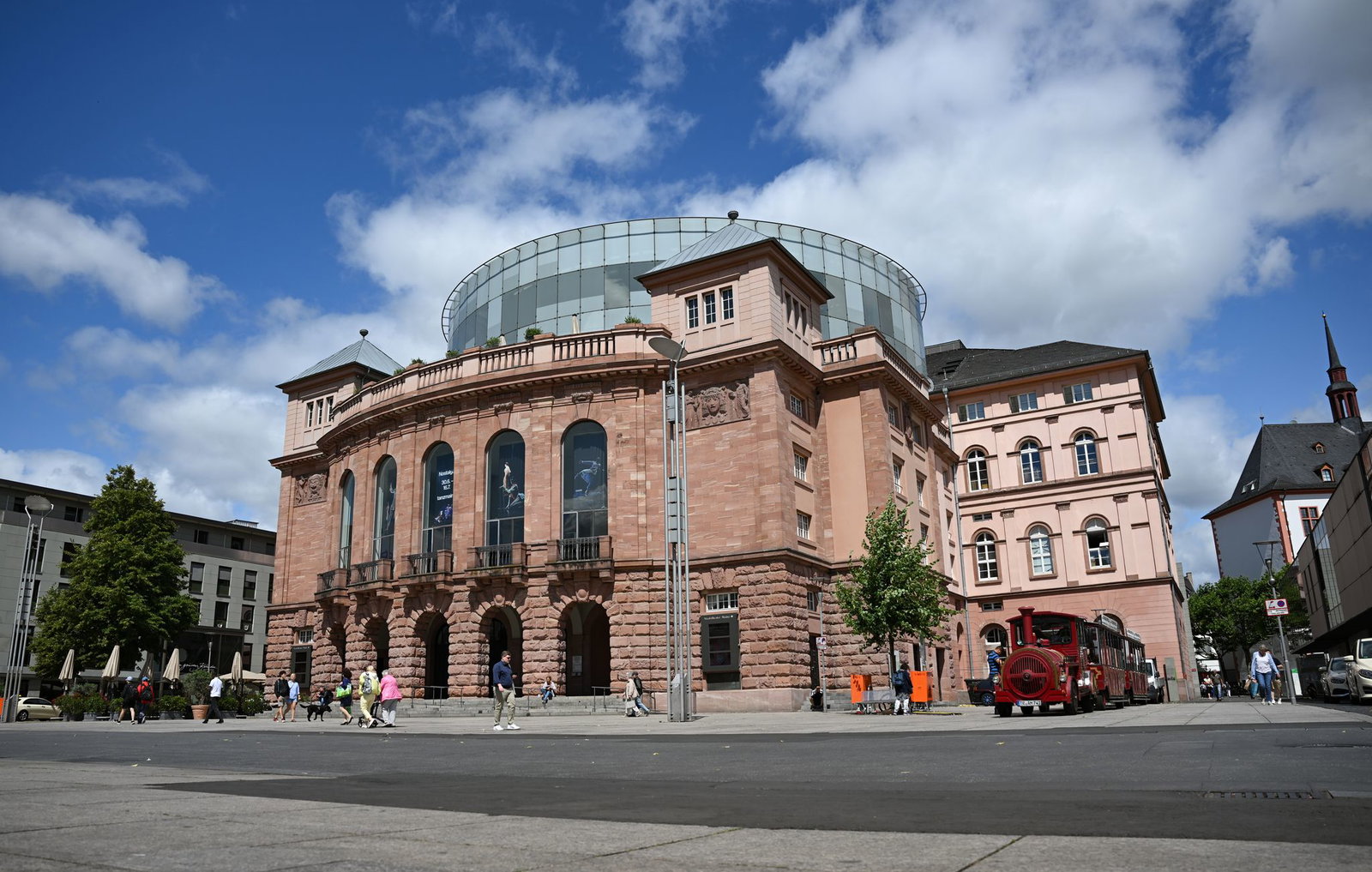Die Fachzeitschrift «Opernwelt» hat das Staatstheater Mainz zum Opernhaus des Jahres ernannt. (Archivbild)