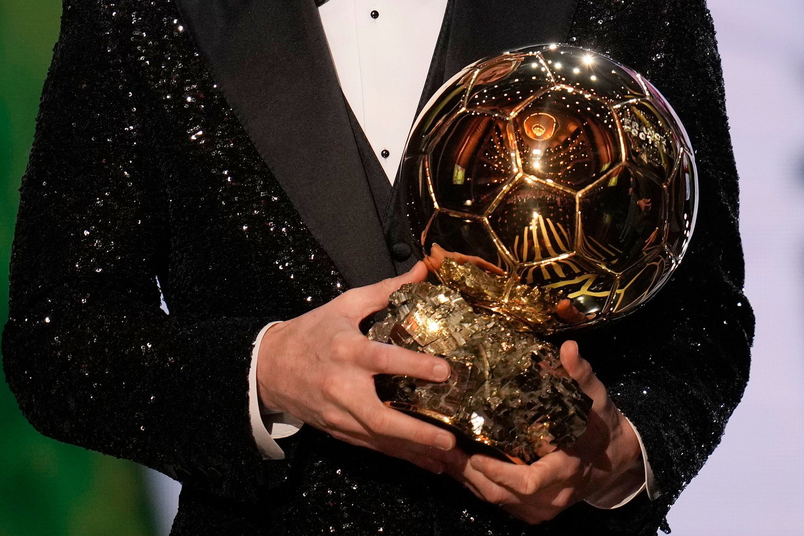 Der Goldene Ball ist im Profifußball ein Prestigepreis. (Archivbild)