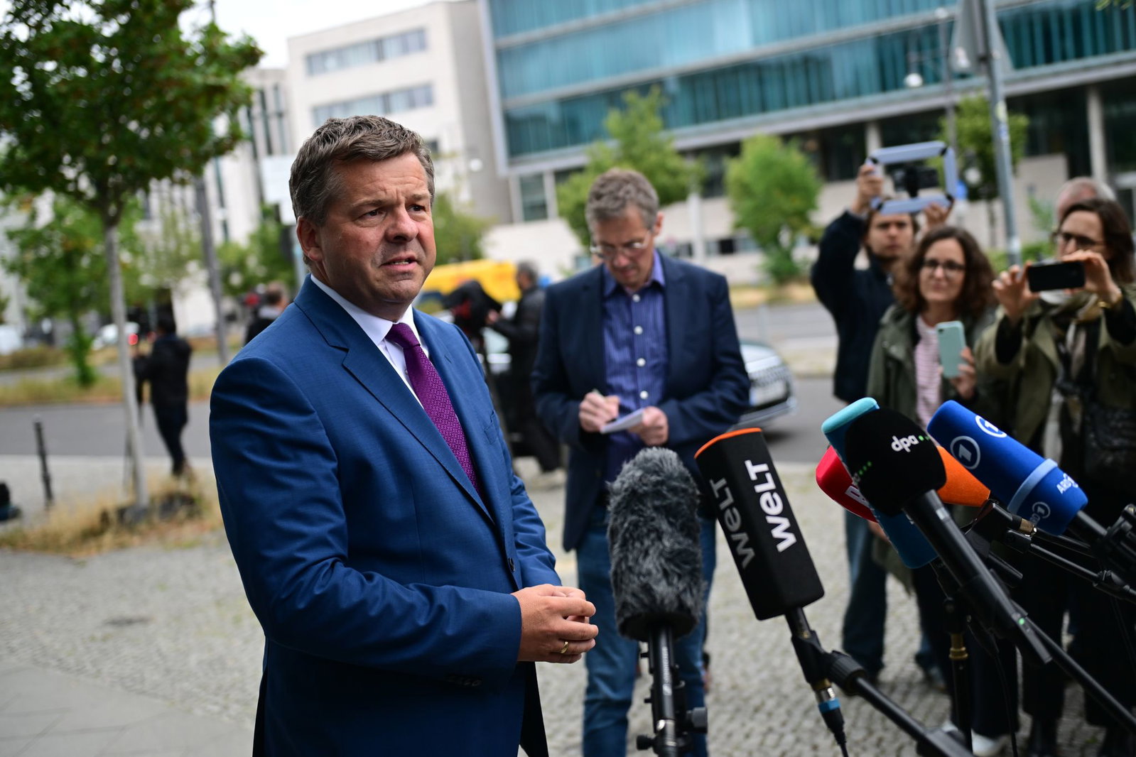 Nun muss der 47-Jährige mit SPD, Grünen und Linken ausloten, wie genau eine Kooperation aussehen kann, um in Sachsen-Anhalt eine Regierung zu bilden. (Archivbild)