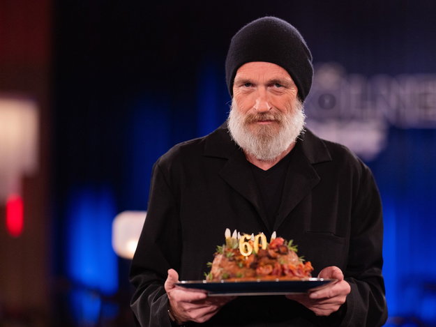Photo: rpr1.de Torsten Sträter Gets Meat Cake for 60th Birthday on "Kölner Treff