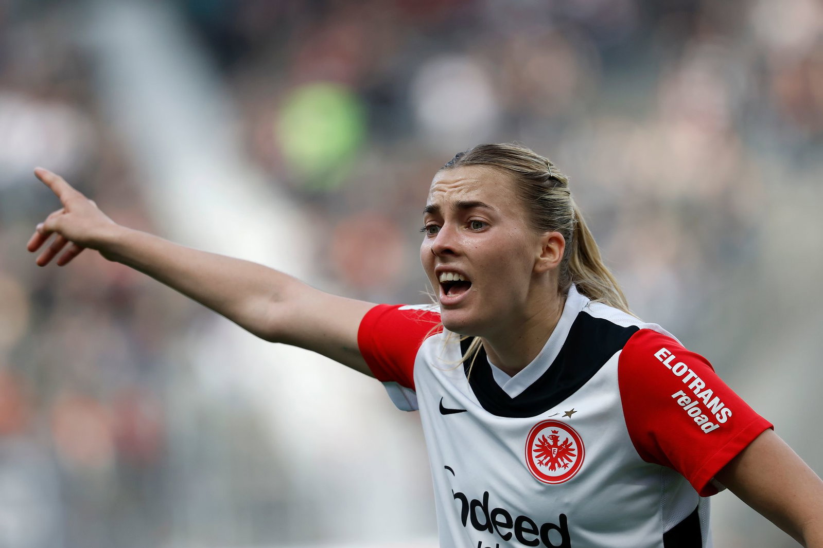 Wieder einmal nicht in der Königsklasse: Eintracht Frankfurt und Spielführerin Laura Freigang. (Archivbild)