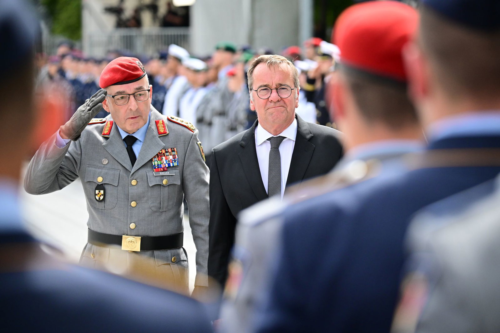 Verteidigungsminister Boris Pistorius (SPD) muss nach der Wahl Breuers entscheiden, wen er an die militärische Spitze der Bundeswehr setzt. (Archivbild)