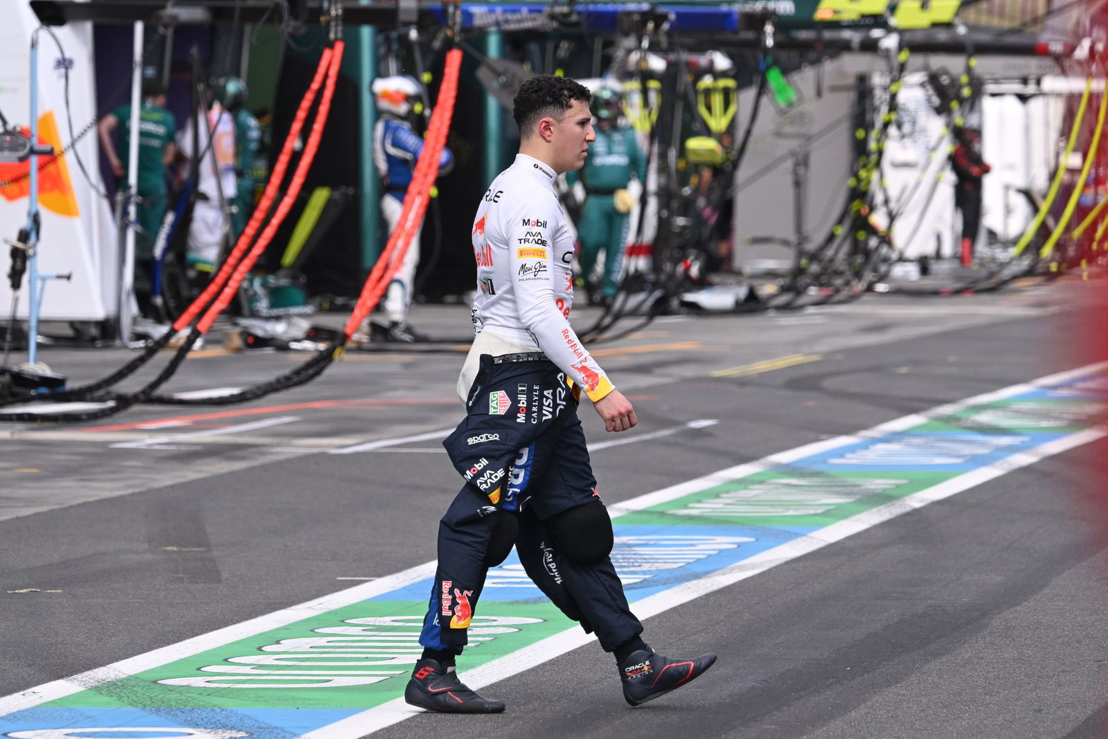Isack Hadjar bleibt auch 2027 bei Red Bull. (Archivbild)