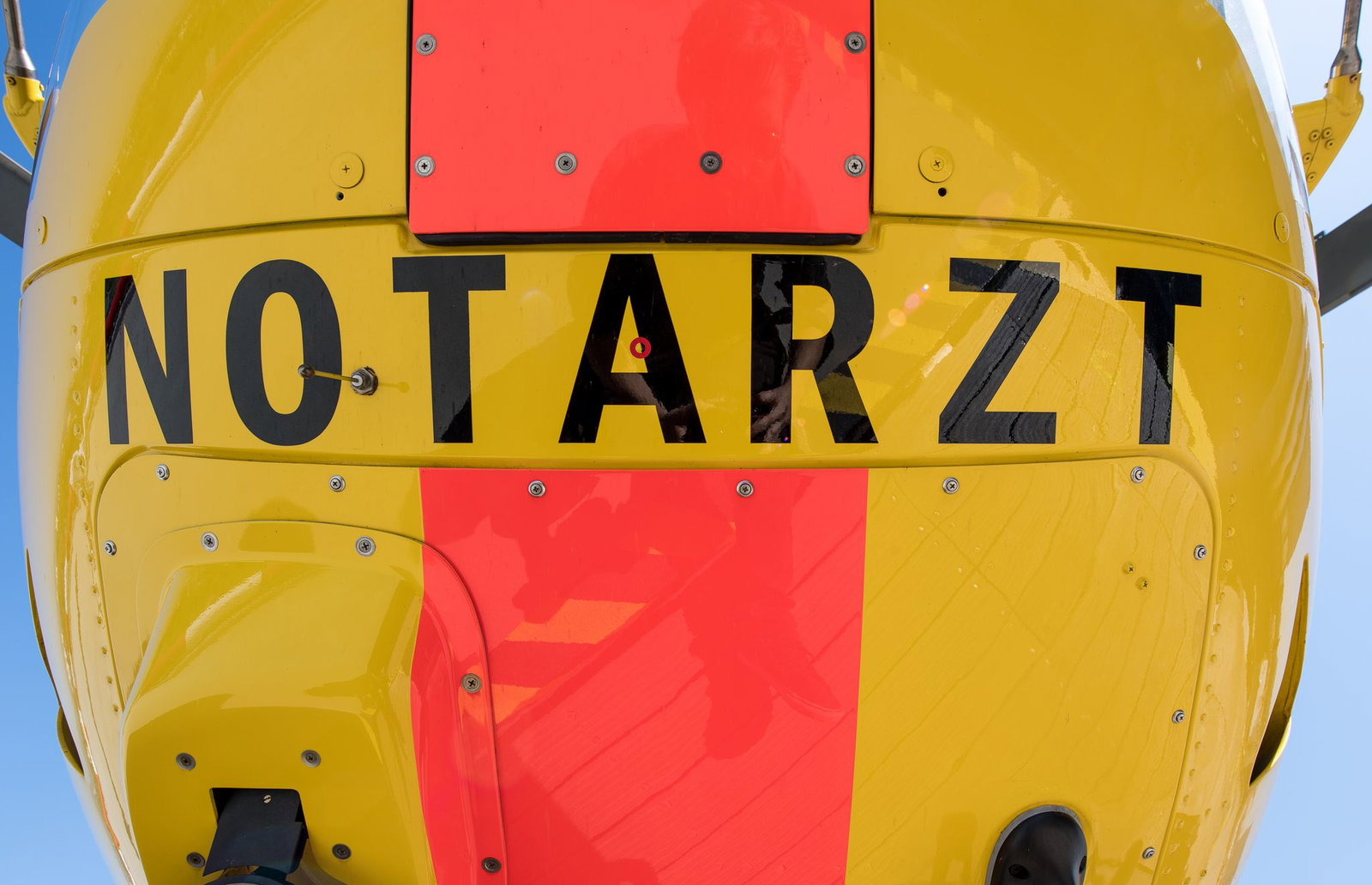 Zwei Rettungshubschrauber flogen zur Unfallstelle. (Symbolbild)