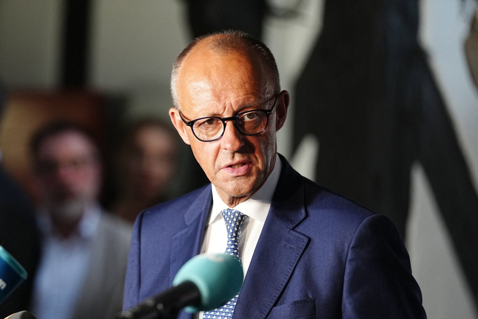 Wie könnte bei schwierigen Mehrheitsverhältnissen in Sachsen-Anhalt künftig regiert werden? Der Kanzler macht eine Ansage. (Archivbild) 