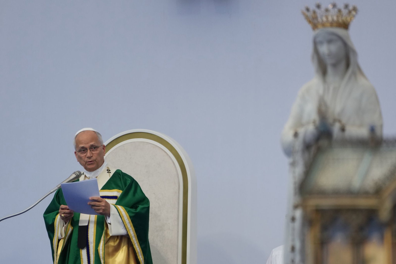 Für anderthalb Tage ist Leo in Lourdes zu Besuch.