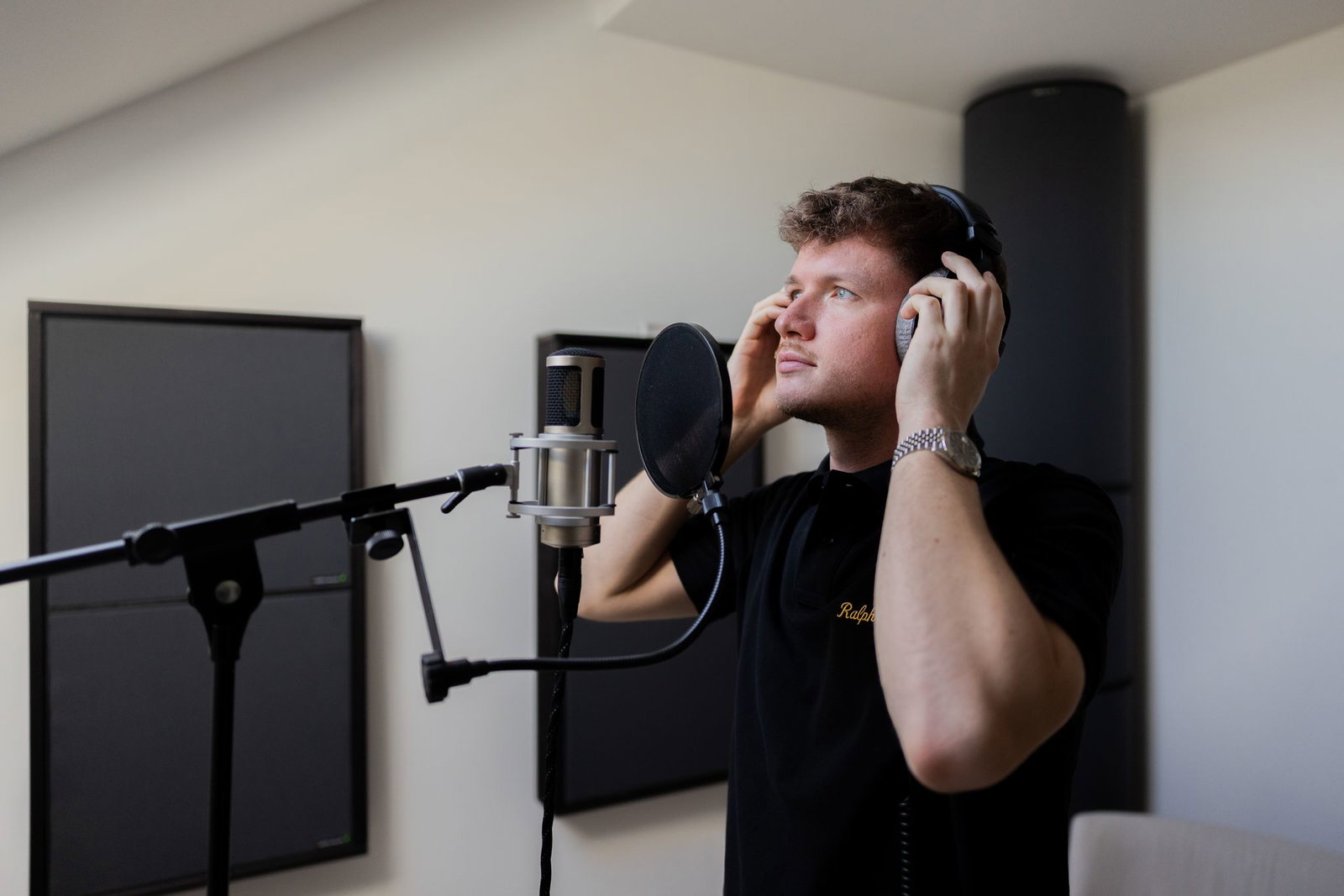 Julian Sommer wohnt noch in der Eifel - und hat dort auch sein Studio.