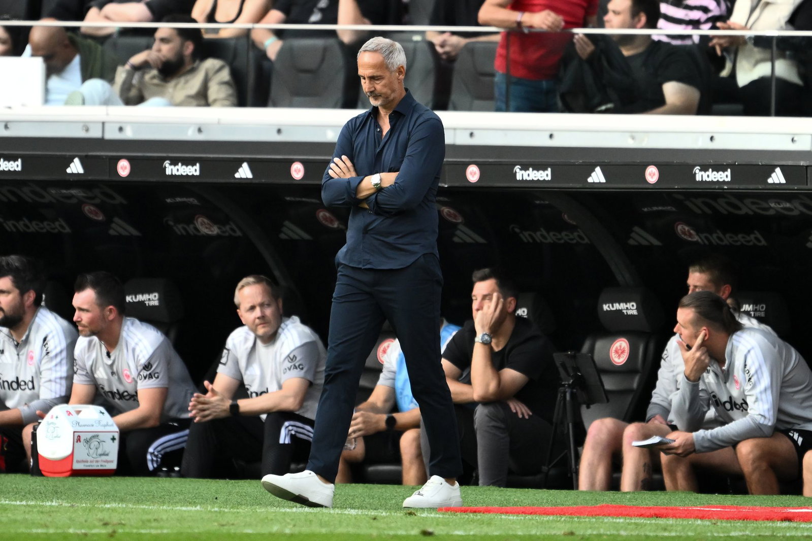 Nicht zufrieden mit dem Auftritt seines Teams: Eintracht-Coach Adi Hütter