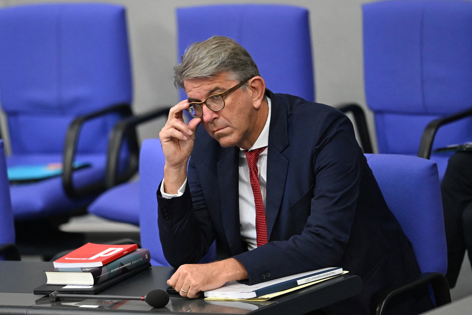 Weimer hatte eine gesetzliche Investitionspflicht zunächst selbst abgelehnt. Inzwischen sieht er in dem Gesetzentwurf einen «klugen Kompromiss».