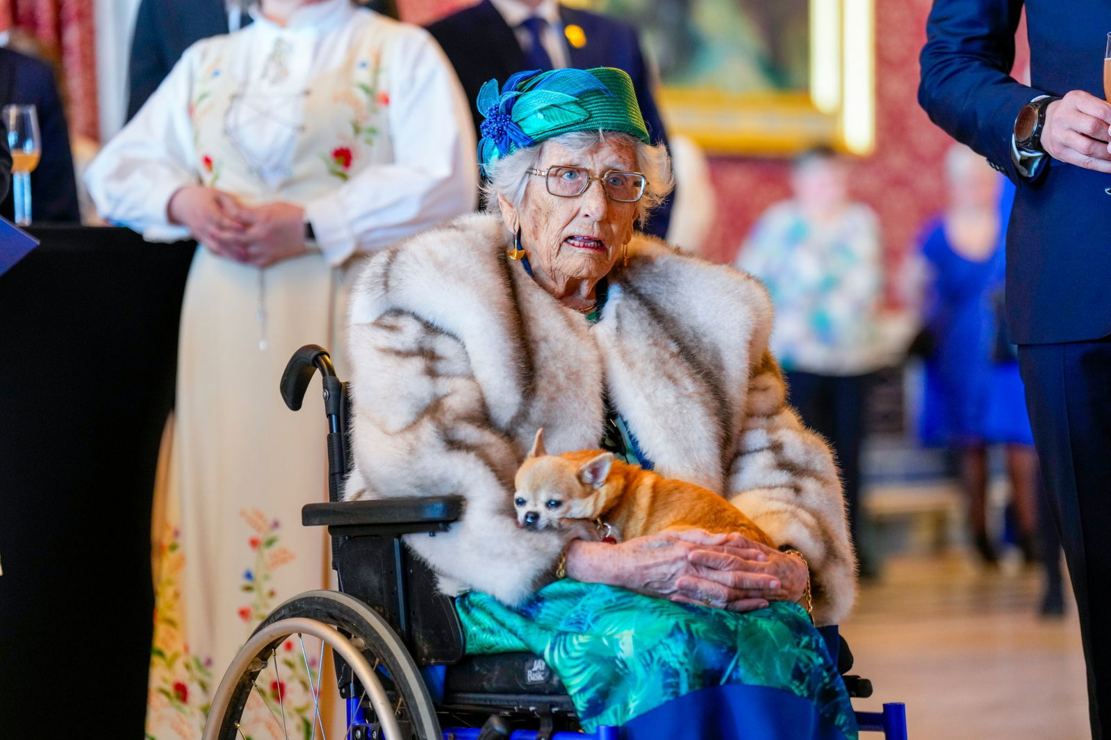 Bei offiziellen Aufträgen war Wilma auf dem Schoß ihres Frauchens Prinzessin Astrid oft dabei. (Archivbild)