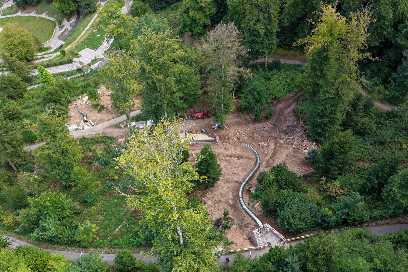 Zwei neue Rutschen im Stadtgarten Calw verbinden künftig den Park mit der Innenstadt.