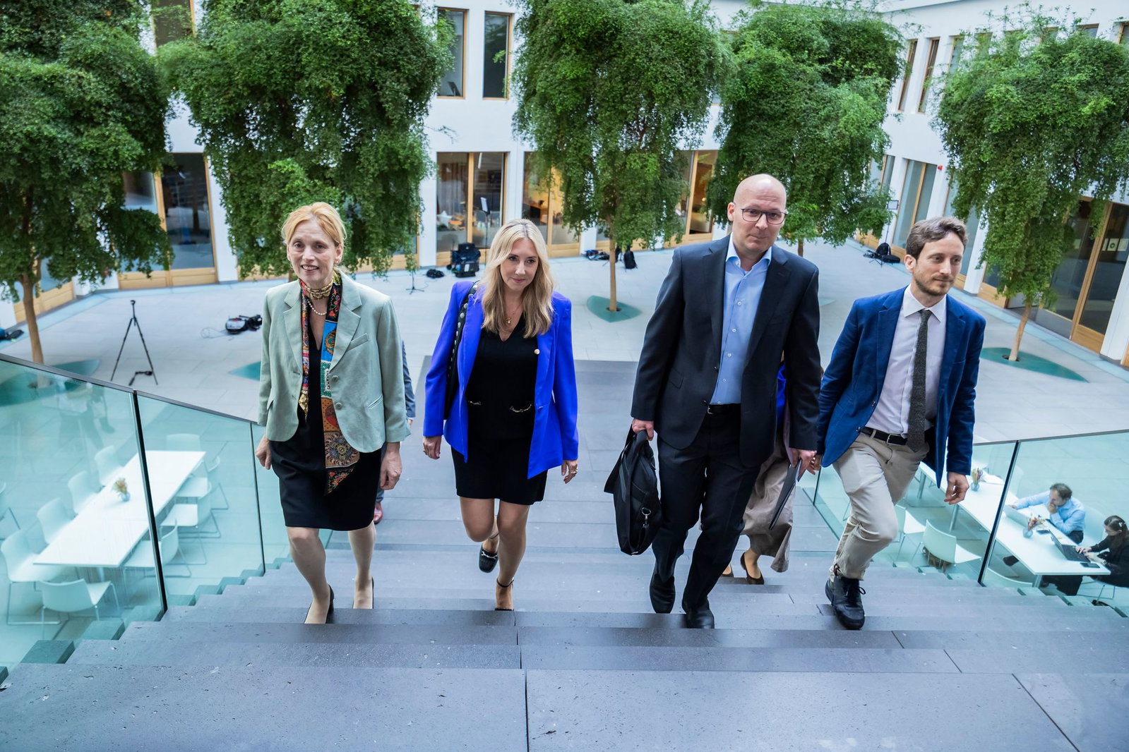 Bundesbildungsministerin Karin Prien und die Präsidentin der Bildungsministerkonferenz, Anna Stolz, zeigten sich beunruhigt, aber nicht überrascht von den Pisa-Ergebnissen.