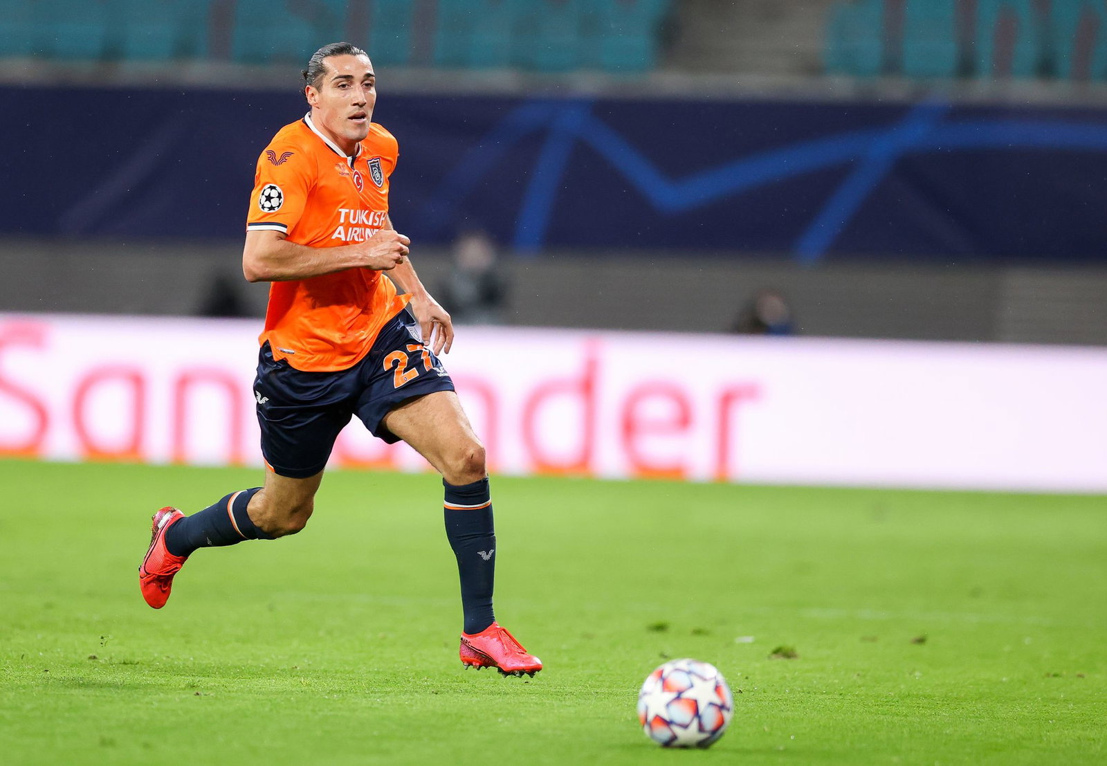 Spielte mit Basaksehir einst in der Champions League: Stürmer Enzo Crivelli. (Archivbild)
